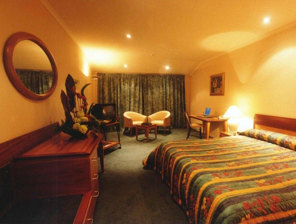 Plymouth International Hotel 4*